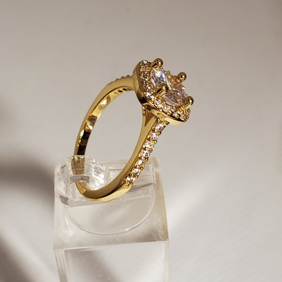 🆕️💍Gold plated sterling silver CZ RING - Picture 5 of 6